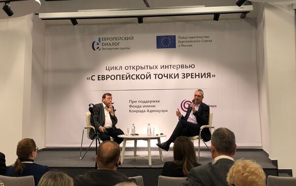 L'ambassadeur de l’UE en Russie, Marcus Ederer, lors d’un rendez-vous avec des représentants d’ONG et des citoyens russes - Sputnik Afrique