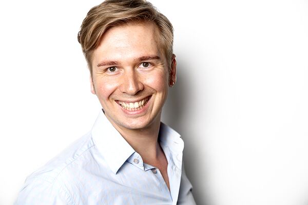 Andrew Tarusov, artiste russe installé à Los Angeles  - Sputnik Afrique