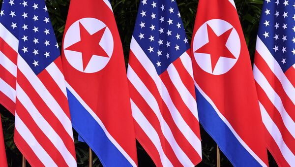 Drapeaux nord-coréens et américains - Sputnik Afrique
