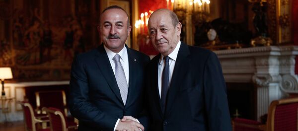 Jean-Yves Le Drian et Mevlut Cavusoglu - Sputnik Afrique