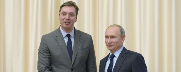 Aleksandar Vucic et Vladimir Poutine (archives) - Sputnik Afrique