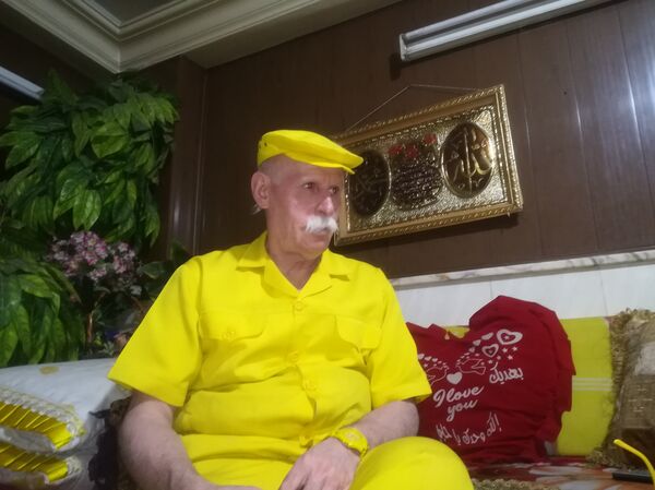 L'homme en jaune - Sputnik Afrique