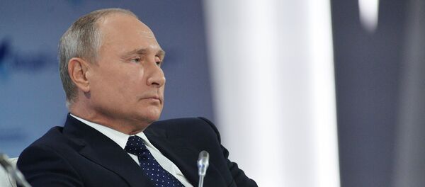 Vladimir Poutine participe à une réunion du club de discussion Valdaï - Sputnik Afrique