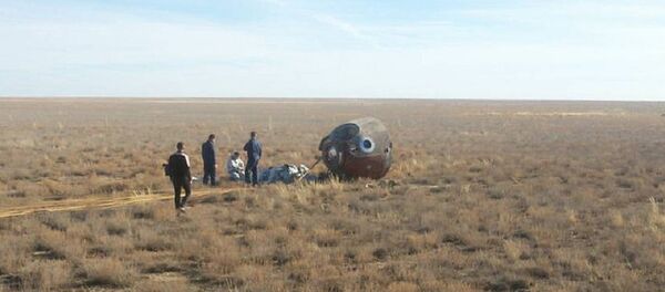 Ситуация вокруг аварийного запуска ракеты-носителя Союз-ФГ с кораблем Союз МС-10 на Байконуре - Sputnik Afrique