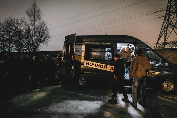 Le «Bus de nuit» - Sputnik Afrique