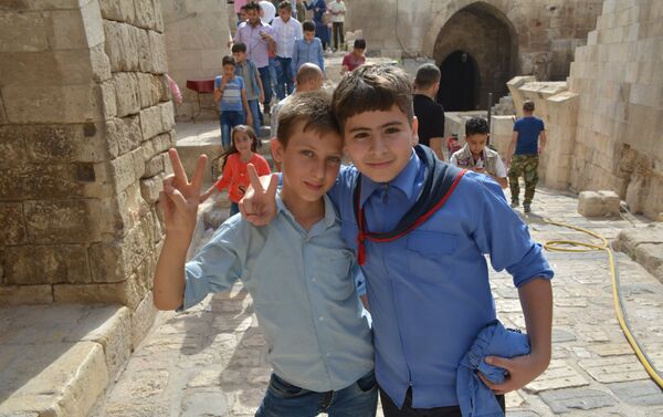 Enfants dans la citadelle d'Alep - Sputnik Afrique