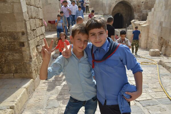 Enfants à Alep, Syrie - Sputnik Afrique