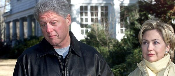 Bill et Hillary Clinton - Sputnik Afrique