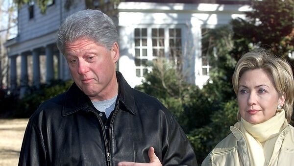 Bill et Hillary Clinton - Sputnik Afrique
