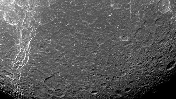 Dioné, lune de Saturne - Sputnik Afrique