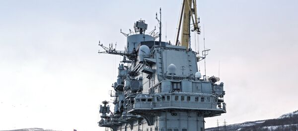 Le porte-avions russe Amiral Kouznetsov en restauration à Mourmansk - Sputnik Afrique