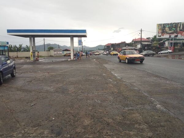 Le carrefour Mutenguene, point d’entrée de la région sécessionniste du Sud ouest Le carrefour Mutenguene, point d’entrée de la région sécessionniste du Sud ouest - Sputnik Afrique