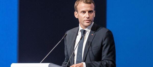 Der französische Präsident Emmanuel Macron tritt bei dem Internationalen Wirtschaftsforum in Sankt Petersburg auf - Sputnik Afrique