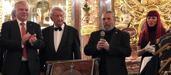 Des reliques qui appartenaient à l'empereur Alexandre II ont été restituées à Alexeï Mechkov - Sputnik Afrique