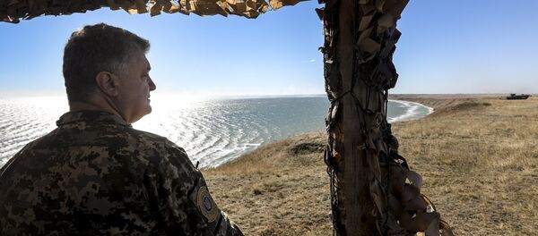 Piotr Porochenko sur la côte de la mer d'Azov - Sputnik Afrique