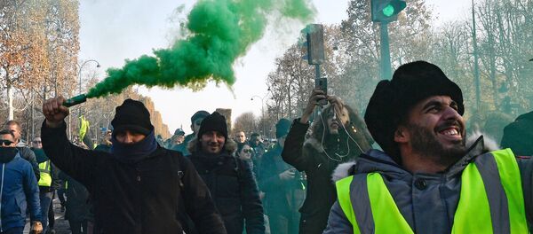 Lors des protestations des «gilets jaunes» en France - Sputnik Afrique