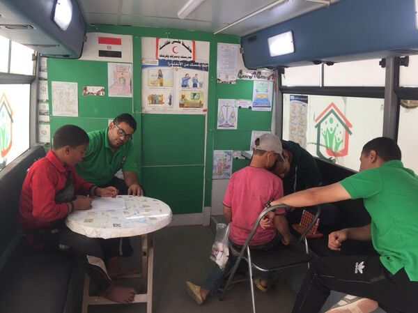 Patrouilles automobiles en Égypte: l’espoir de «petits clochards» - Sputnik Afrique