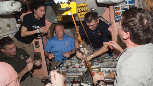 Un déjeuner à bord de l'ISS - Sputnik Afrique