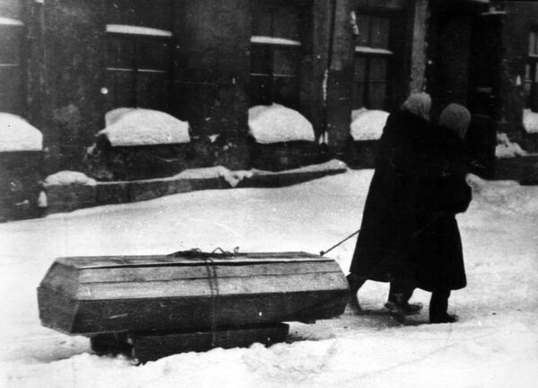 «La route de la vie»: comment les habitants de Leningrad ont été sauvés pendant le siège - Sputnik Afrique