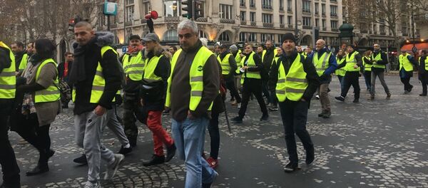 Les «gilets jaunes» entament l’acte 2 de la mobilisation à Paris, 24 novembre 2018 - Sputnik Afrique