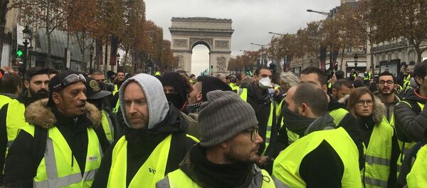 Les «gilets jaunes» entament l’acte 2 de la mobilisation à Paris, 24 novembre 2018 - Sputnik Afrique