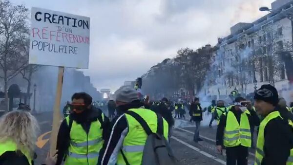 Les «gilets jaunes» entament l’acte 2 de la mobilisation à Paris, 24 novembre 2018 - Sputnik Afrique