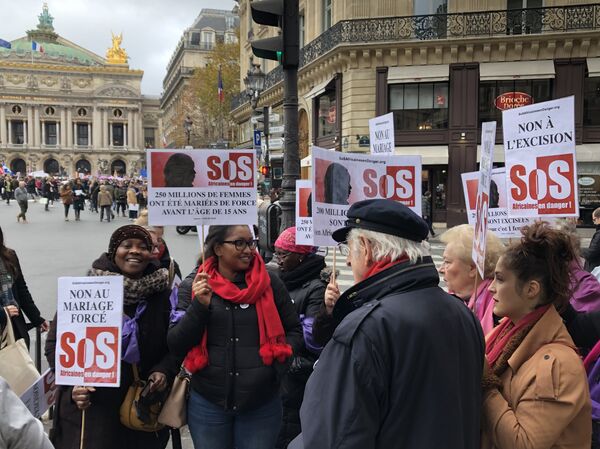 L’événement #JeMarcheLe24, place de l’Opéra à Paris, 24 novembre 2018 - Sputnik Afrique