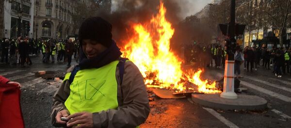 Les «gilets jaunes» entament l’acte 2 de la mobilisation à Paris, 24 novembre 2018 - Sputnik Afrique
