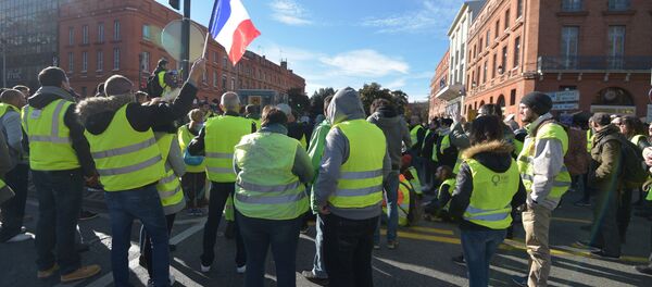 Une manifestation des gilets jaunes à Toulouse - Sputnik Afrique