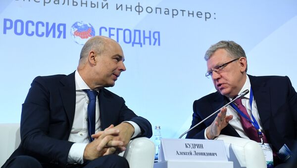 Anton Silouanov et Alexeï Koudrine, l'ancien et l'actuel Ministres des Finances - Sputnik Afrique