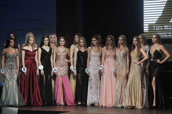 La finale des concours Top models russes et Top models Plus 2018 - Sputnik Afrique