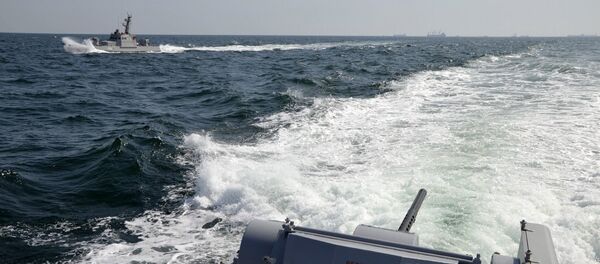 In this file photo taken and distributed by Ukrainian Navy Press Service on Sunday, Nov. 25, 2018, two Ukrainian forces navy ships are seen near Crimea. - Sputnik Afrique