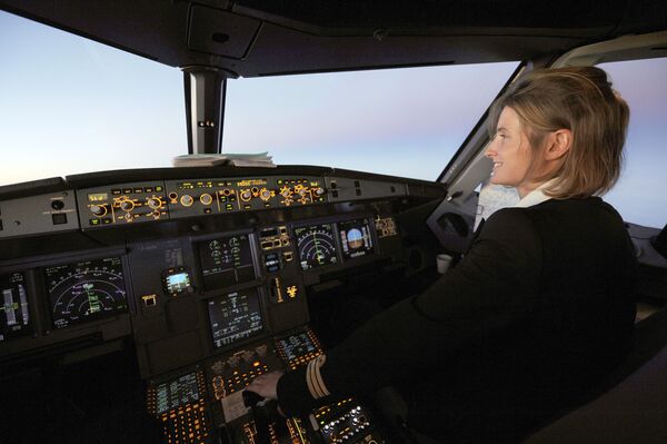 Les femmes pilotes dans l’aviation civile - Sputnik Afrique