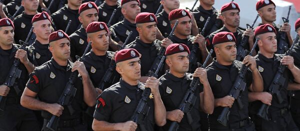 Lebanese marine special forces march during a military parade to mark the 75th anniversary of Lebanon's independence from France, in downtown Beirut, Thursday, Nov. 22, 2018. - Sputnik Afrique