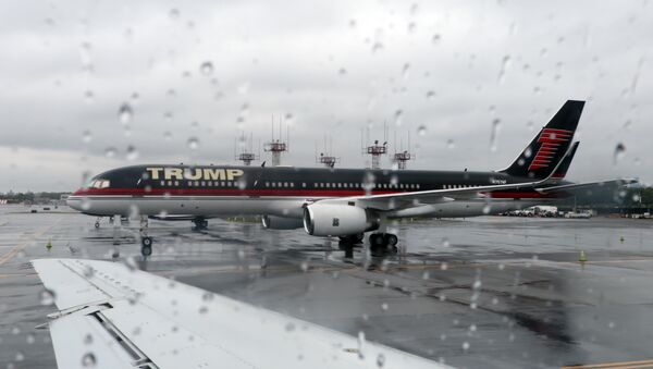Le jet privé de Donald Trump dans l'aéroport de New York LaGuardia - Sputnik Afrique