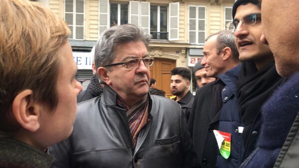 Jean-Luc Mélenchon lors d'une manifestation à Paris - Sputnik Afrique