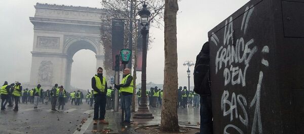 Gilets jaunes le 1 décembre 2018 à Paris - Sputnik Afrique