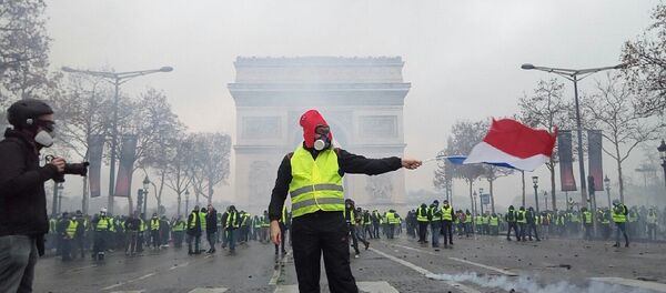 Gilets jaunes le 1 décembre à Paris - Sputnik Afrique