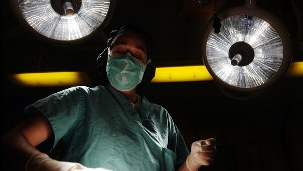 Un chirurgien - Sputnik Afrique
