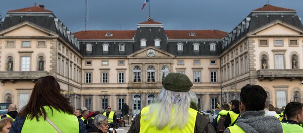 Gilets jaunes au Puy-en-Velay Gilets jaunes au Puy-en-Velay - Sputnik Afrique