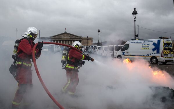 La grève des ambulanciers à Paris - Sputnik Afrique