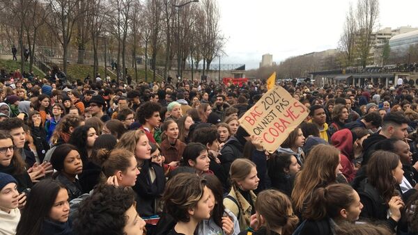 Mobilisation des lycéens contre la réforme du Bac à Paris - Sputnik Afrique