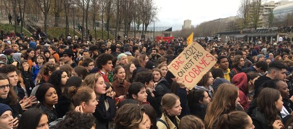 Mobilisation des lycéens contre la réforme du Bac à Paris - Sputnik Afrique