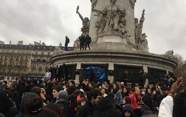 Mobilisation lycéenne à Paris contre les réformes touchant à l’enseignement - Sputnik Afrique