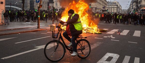Manifestations des Gilets jaunes à Paris - Sputnik Afrique