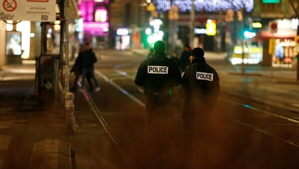 Policía en el lugar del tiroteo en Estrasburgo - Sputnik Afrique