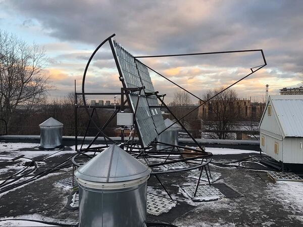 La partie principale du dispositif est constituée d'un collecteur solaire dont l'efficacité sera comparable à celle d'éléments solaires photovoltaïques ordinaires, mais dont l'efficacité énergétique et la durée de service seront supérieures. - Sputnik Afrique