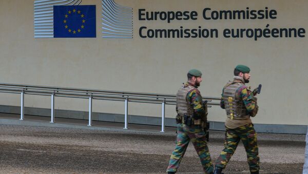The European Union logo on the European Commission headquarters in Brussels - Sputnik Afrique