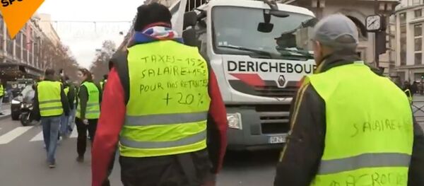 Des Gilets jaunes à Paris - Sputnik Afrique