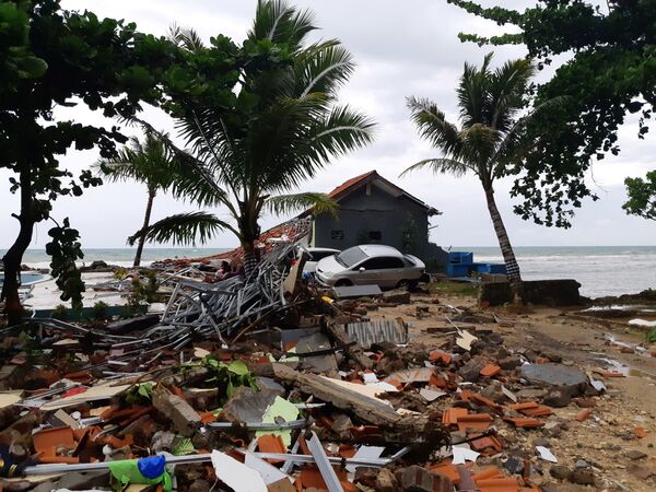 Les conséquences du tsunami dévastateur en Indonésie - Sputnik Afrique